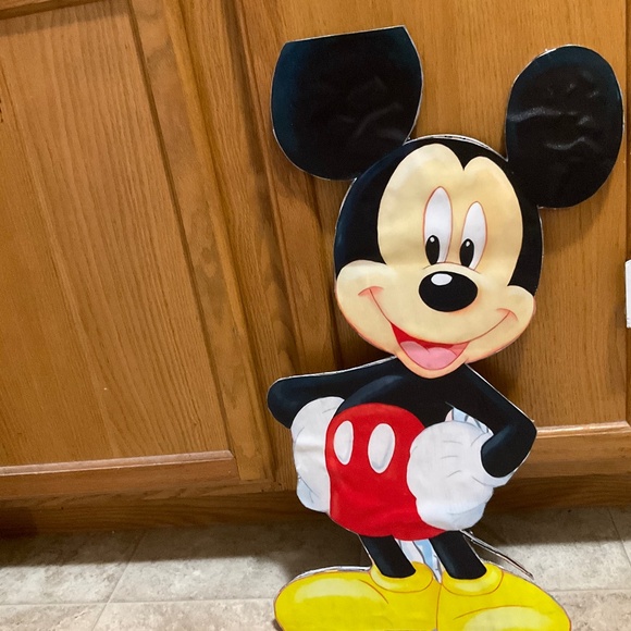 DIY Mickey Mouse And Minnie Mouse Cutouts plus extras - Picture 2 of 3
